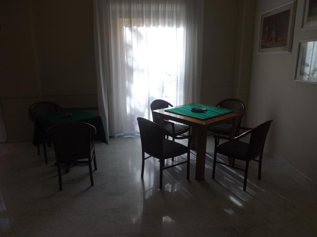 Hotel Piccadilly Montecatini Terme Kültér fotó
