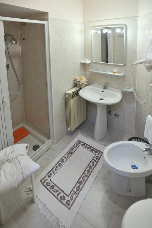 Hotel Piccadilly Montecatini Terme Kültér fotó