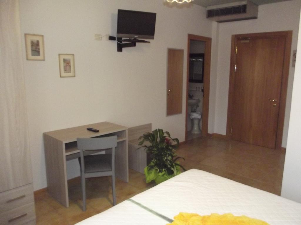 Hotel Piccadilly Montecatini Terme Kültér fotó